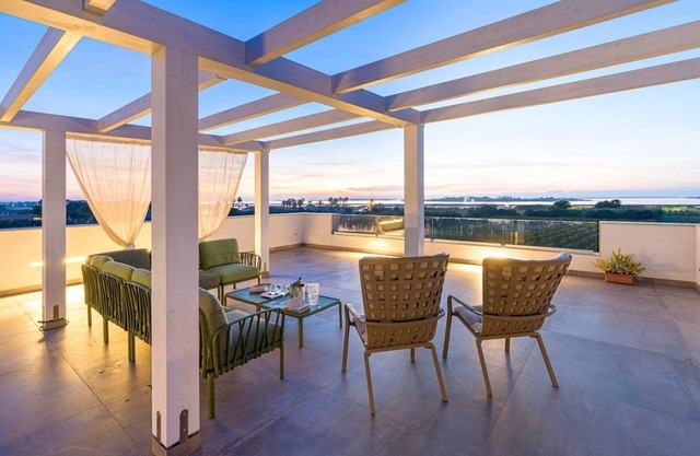 Villa with amazing view of the sunset in the Stagnone Lagoon
