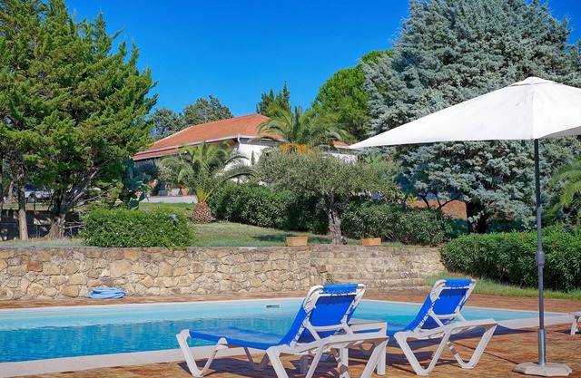 Villa with private pool and tennis court on the hills of Capo d'Orlando