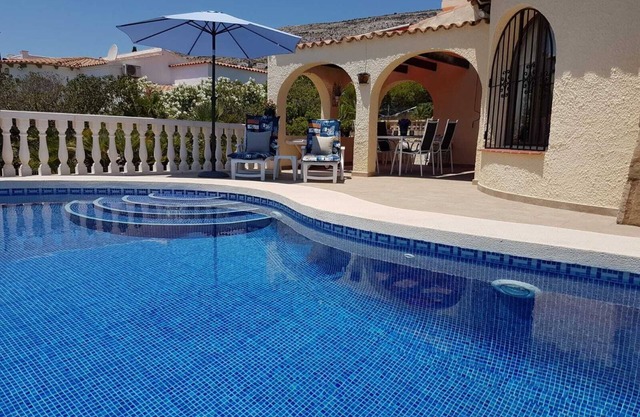 Villa with private swimming pool at the luxureous Cumbre del Sol urbanisation.