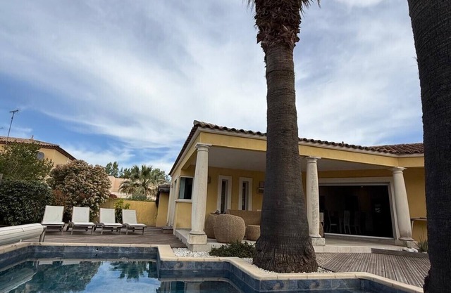Villa Yoléa avec piscine privée au Grau du Roi – Vacances de rêve