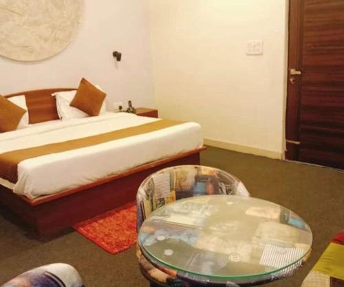Virasat Shaheed Path Hotel
