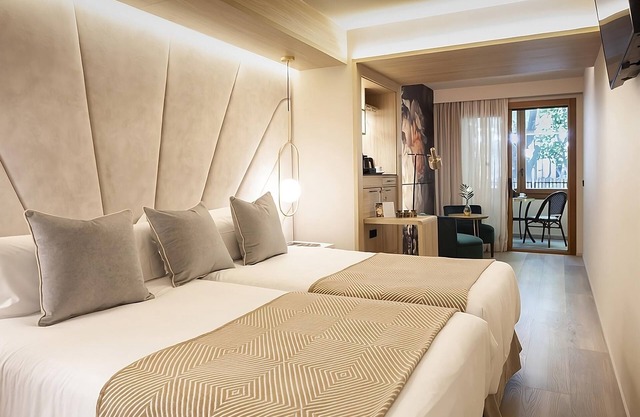 Visit Historic Sites of Palma! Picturesque Views and Pet-friendly Accommodation!