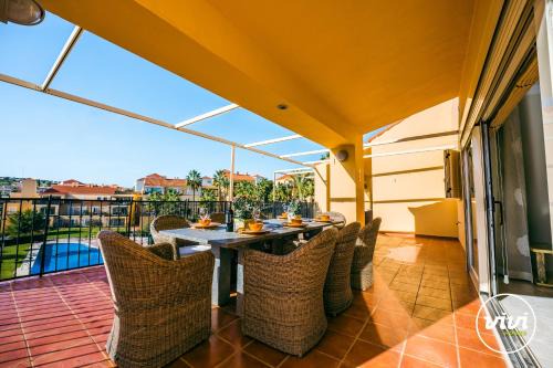 ViVi Homes - Casa Duque Pool, Terrace & Golf