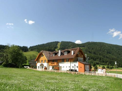 Vogue Apartment in Sankt Margarethen im Lungau near Ski Lift