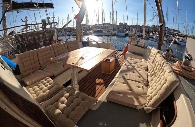 Voilier traditionnel, tout confort et au calme