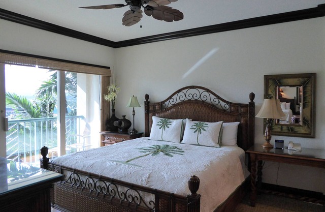 WaipouliBeachResortPentHouseD407, 249.00 10/25-11/1 BeachFrontBlowOutSale10Star!