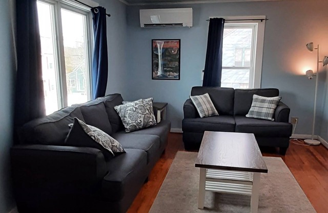 Waldheim Cottage: In-town bar Harbor Hideaway