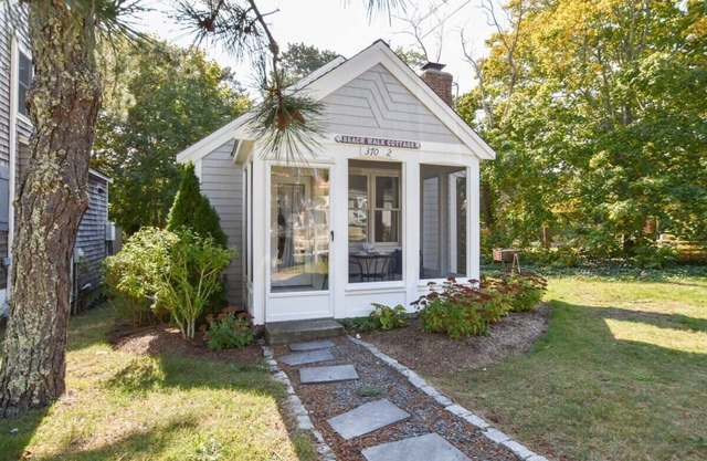 Walk 1/10 Mile to Lecount Hollow Beach!