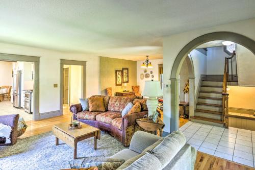 Walk to Dtwn Historic Gem with Deck in Rapid City