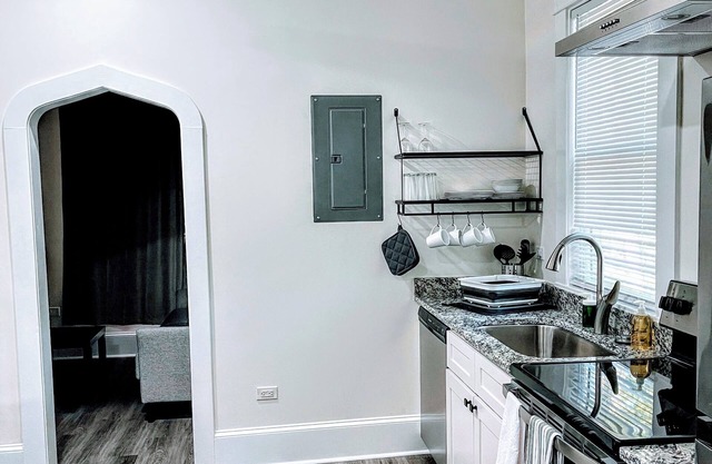 Walk to Duke Campus! 1 Bedroom in Trinity Park!