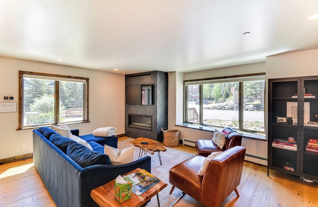 Walk to Main St: Ski-In/Ski-Out Breckenridge Condo