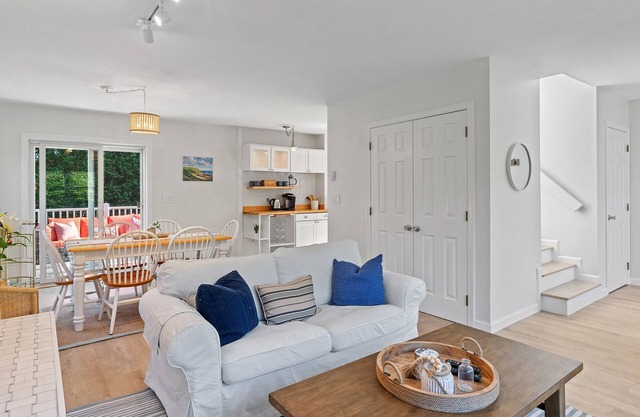 Walk to Newport, 1st & 2nd Beaches, & Cliff Walk from this Newly Redone Home