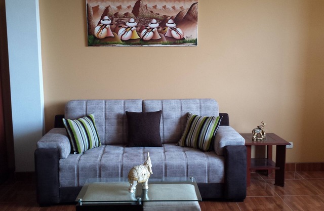 Walk to Videna Private Condo 2 Bed 1 Bath Apt. San Luis