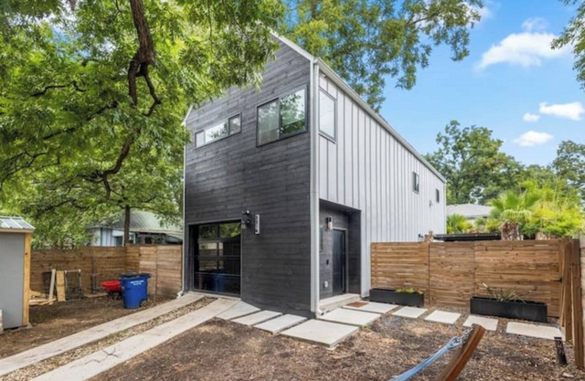 Walkable! Huge Modern House - 9 real beds