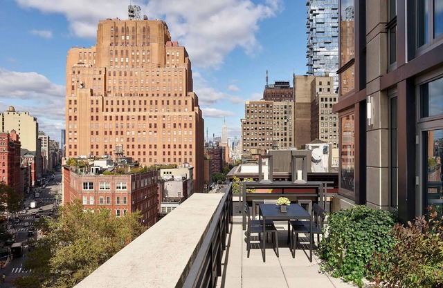 Walking Distance to Balloon Saloon & Brooklyn Bridge, Bring Your Furry Friends!
