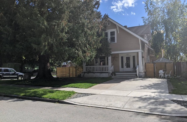 Walking distance everywhere, yard, front porch and hot tub!