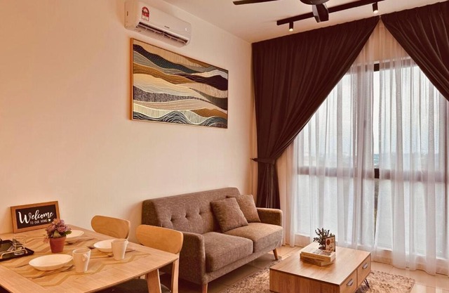 Warm Family Stay-IOI City Mall