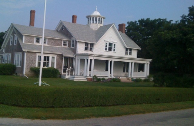 Warren's Point in Little Compton - Blissful views, Victorian house