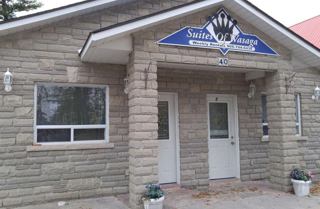 Wasaga Beach Area 2 - Unit #2- mins walk Beach 1