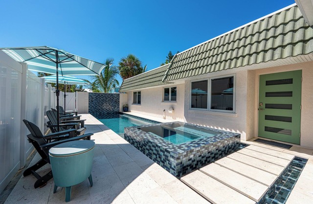 Waterfront Anna Maria Oasis