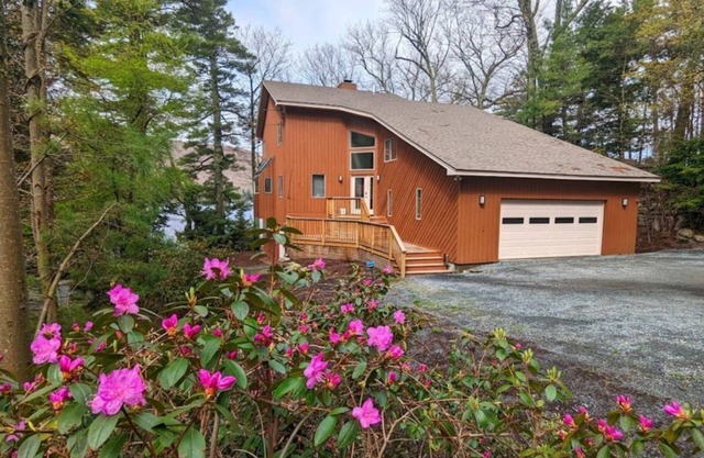 Waterfront Charm on Lake Sunapee