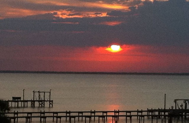 Waterfront Condo, Spectacular Views! Steps To Beach! n10% off for Weekly Booking