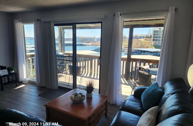 Waterfront Cozy 3-bedroom condo in Lake Ozark with WiFi, AC, Boatslip additional