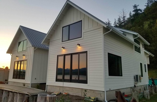 Waterfront Home 1800 SQFT, Monthly Rental- 10 min from Downtown Port Townsend