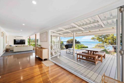 Waterfront Paradise Family Friendly Stunning Views