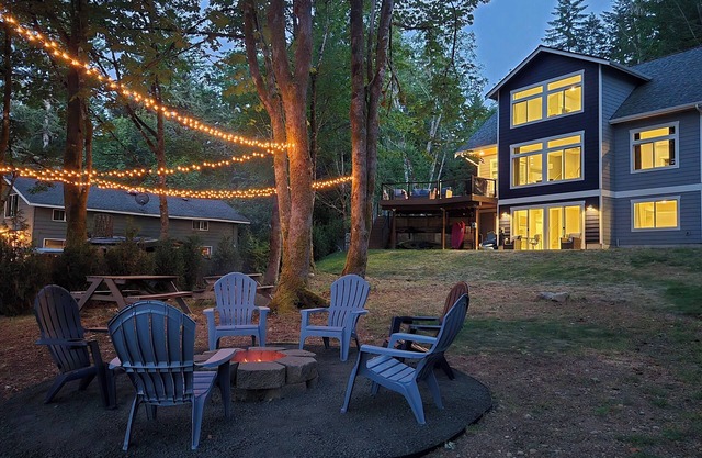 Waterfront Retreat: Firepit, Kayaks, 2 Kitchens, Game Room