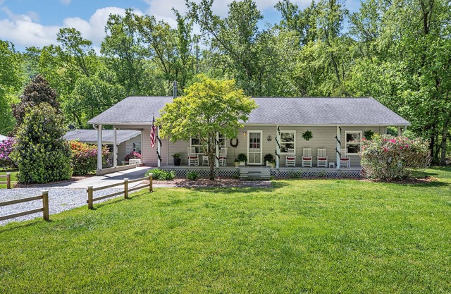 Waterfront River home near Asheville, dog friendly