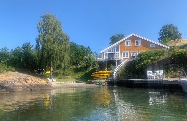 Waterfront summerhouse 5 bedrooms, beach