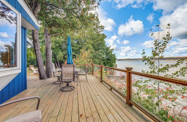Waterfront Suttons Bay Cottage w/Fire Pit!