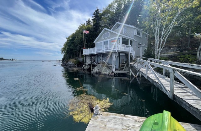 Waterfront, views, the sound of open ocean, the tranquility of an idyllic cove