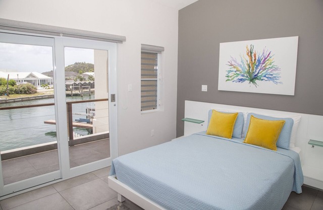 Waterfront Villa 246D South Finger