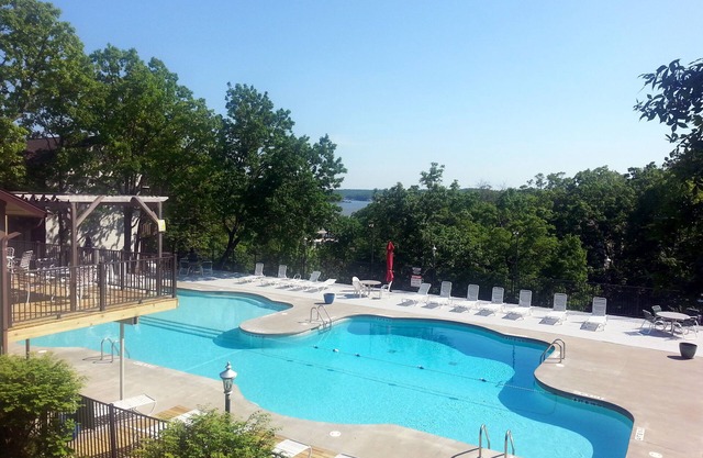 Waters Edge Condo 2B/2B GREAT location by land/water! Discounts on 7 + nights