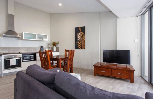 Waverley apartment B-one bedroom, wifi available