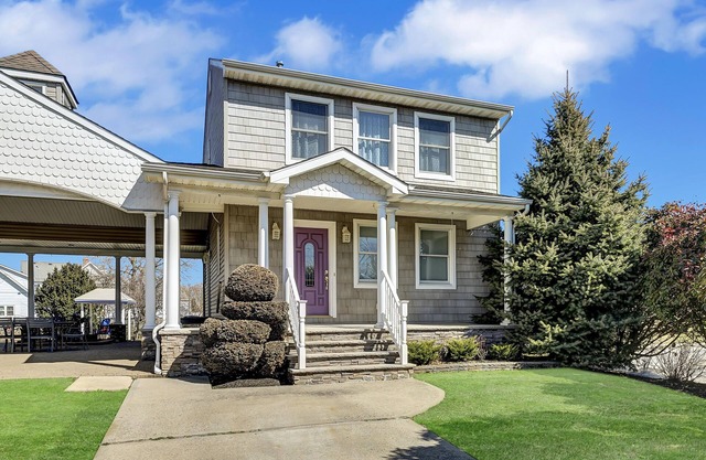 Weekend and weekly rental across from Pier Village. This house has it all!