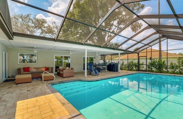 Weeki Lake Home w/Heated & Cooled Pool, By Disney