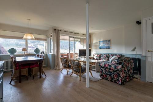 Welcome in - Appartement 'Duinoord' met balkon op toplocatie Duinweg 117-4