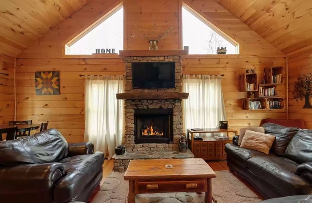 Welcome to Bearfoot Cabin