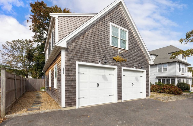 Welcome to the "Beach Haus," a charming retreat 400' from Minot Beach!