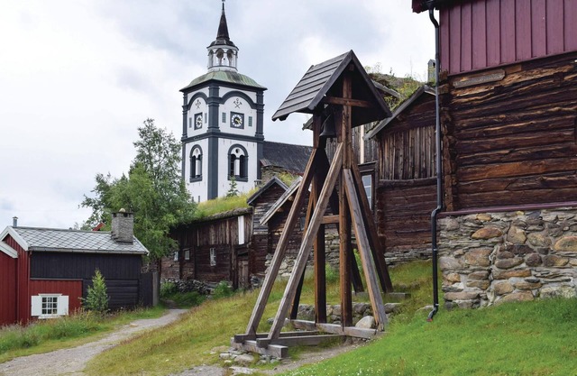 Welcome to this cozy basement apartment in the charming mountain town of Røros (UNESCO).
