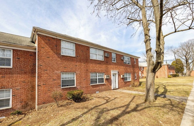 West Hartford Affordable, NEW, & Parking Included