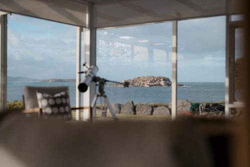 Whalers Rest Ocean front Whale watching
