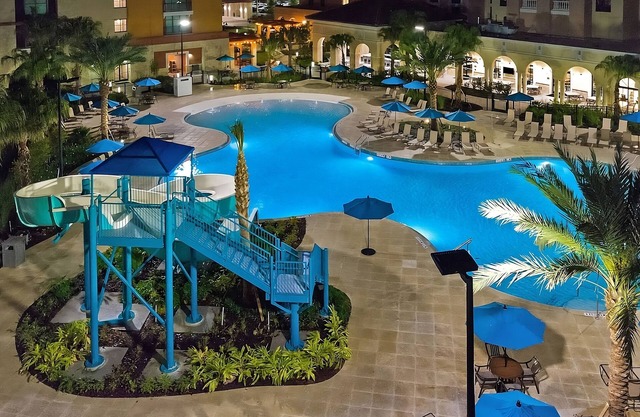 Where Comfort Meets Luxury! Swimming Pool, Kitchenette, Pets Allowed!