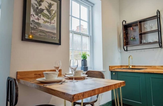 WhiskAwayStays - Foregate Studio - No. 4nn