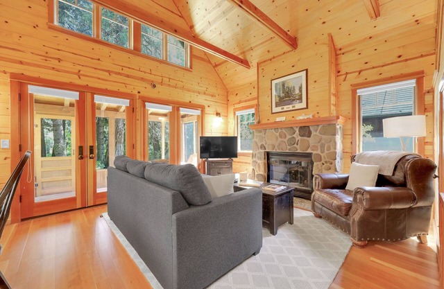 Whiskey Rock Cabin