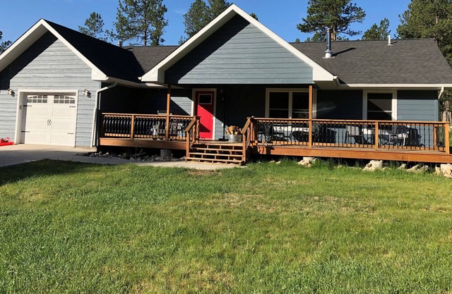 Whispering Pines – Your forest getaway that’s close to town
