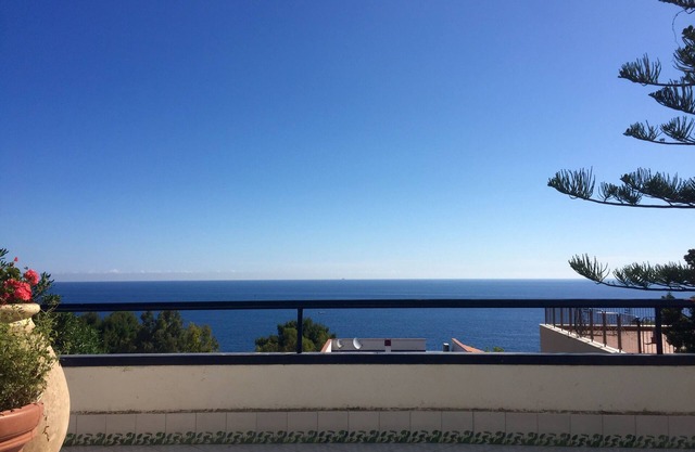 White and Sea, luxury villa for 6